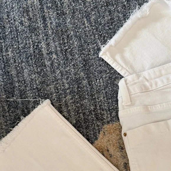 Zara White Denim Pants with Gold Button - Picture 4 of 4